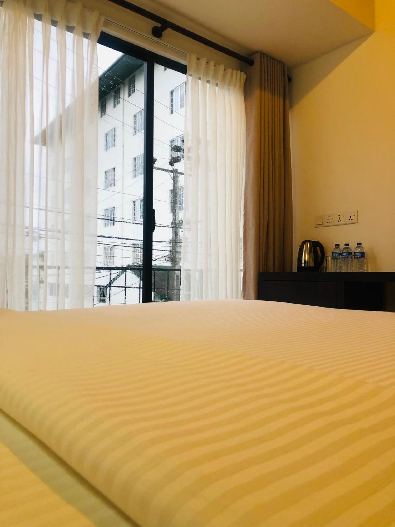 R21 Nuwara Eliya Hotel Екстериор снимка