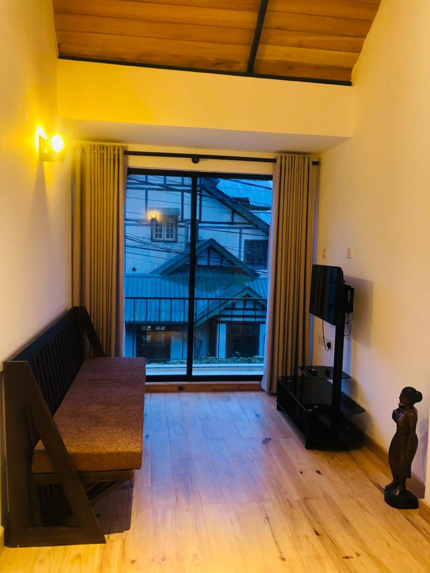 R21 Nuwara Eliya Hotel Екстериор снимка